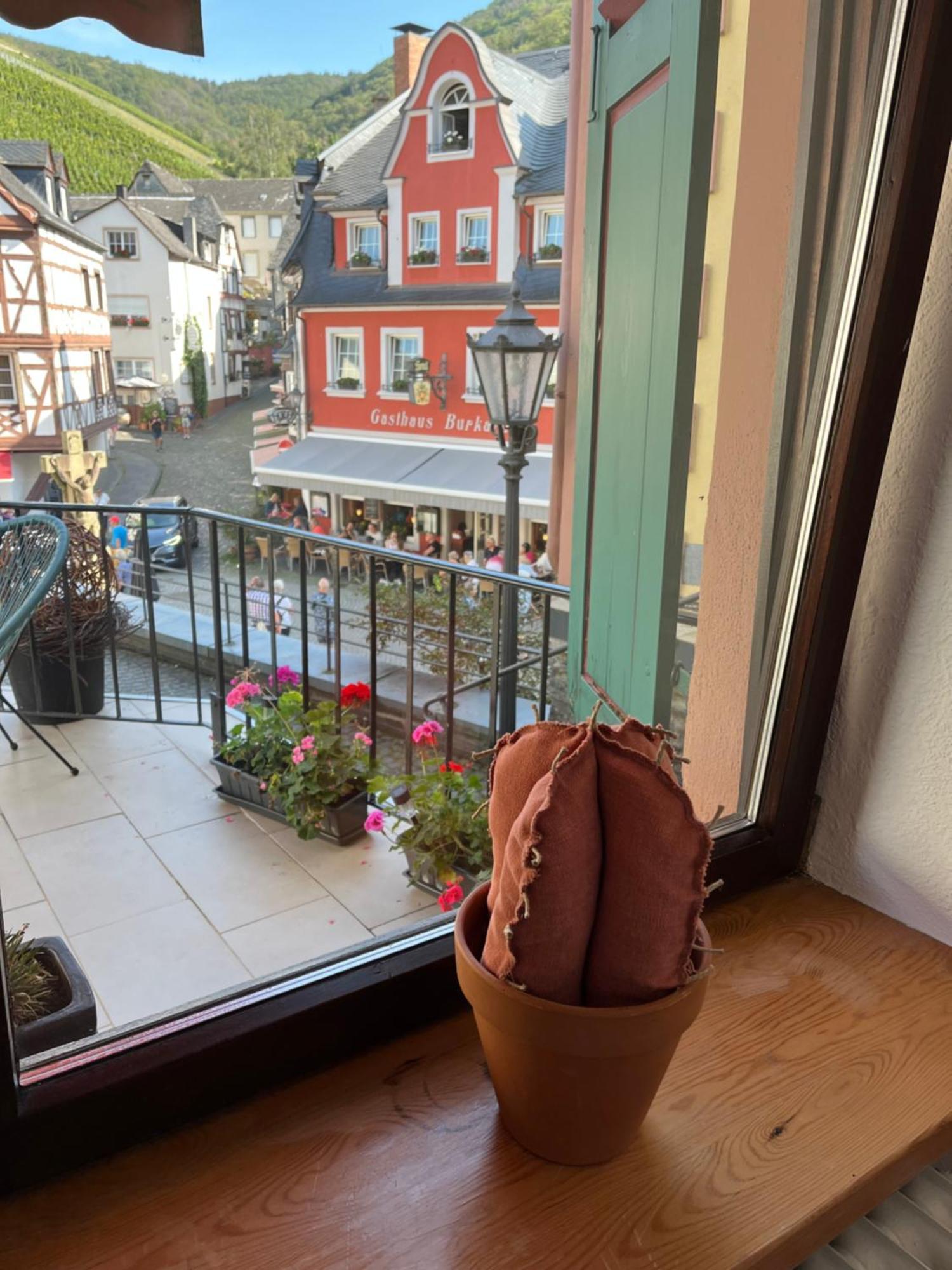 Das Kleine Stadthaus Apartment แบร์นคาสเทล-คืสท์ ภายนอก รูปภาพ